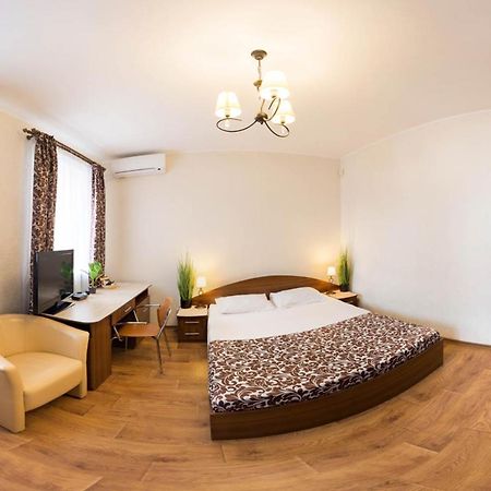 Excellent Studio Apartment In The Center - Kravtsova Lane 13B Kharkiv Exterior photo